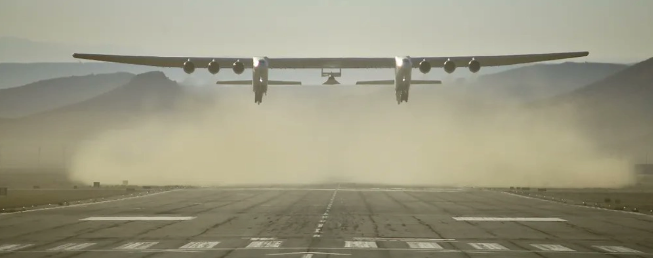 全球最大飞机首次携带高超音速原型机 TA-0 升空，飞行 5 个小时