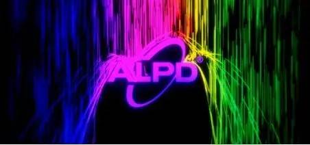 如何评价极米H6 4K版投影仪?减“亮”又加价,换壳割韭菜