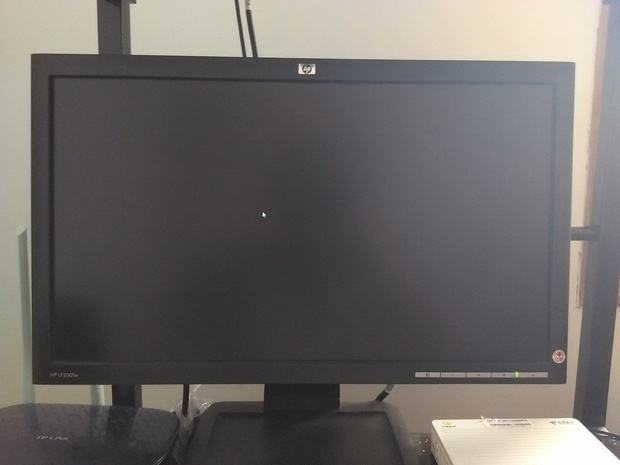 Win7电脑经常开机之后只有一个鼠标屏幕黑屏怎么办?