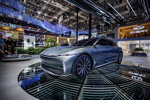 实拍ARRIZO Star概念车：隐藏式门把手